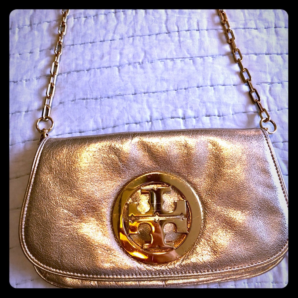 tory burch reva logo clutch